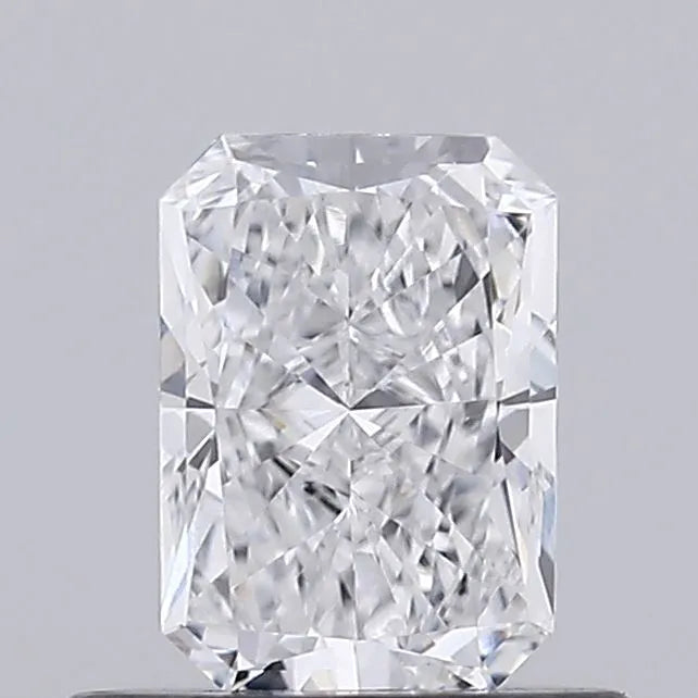 0.47ct Radiant Lab Grown Diamond (Colour D, Clarity VVS2, IGI Certified)